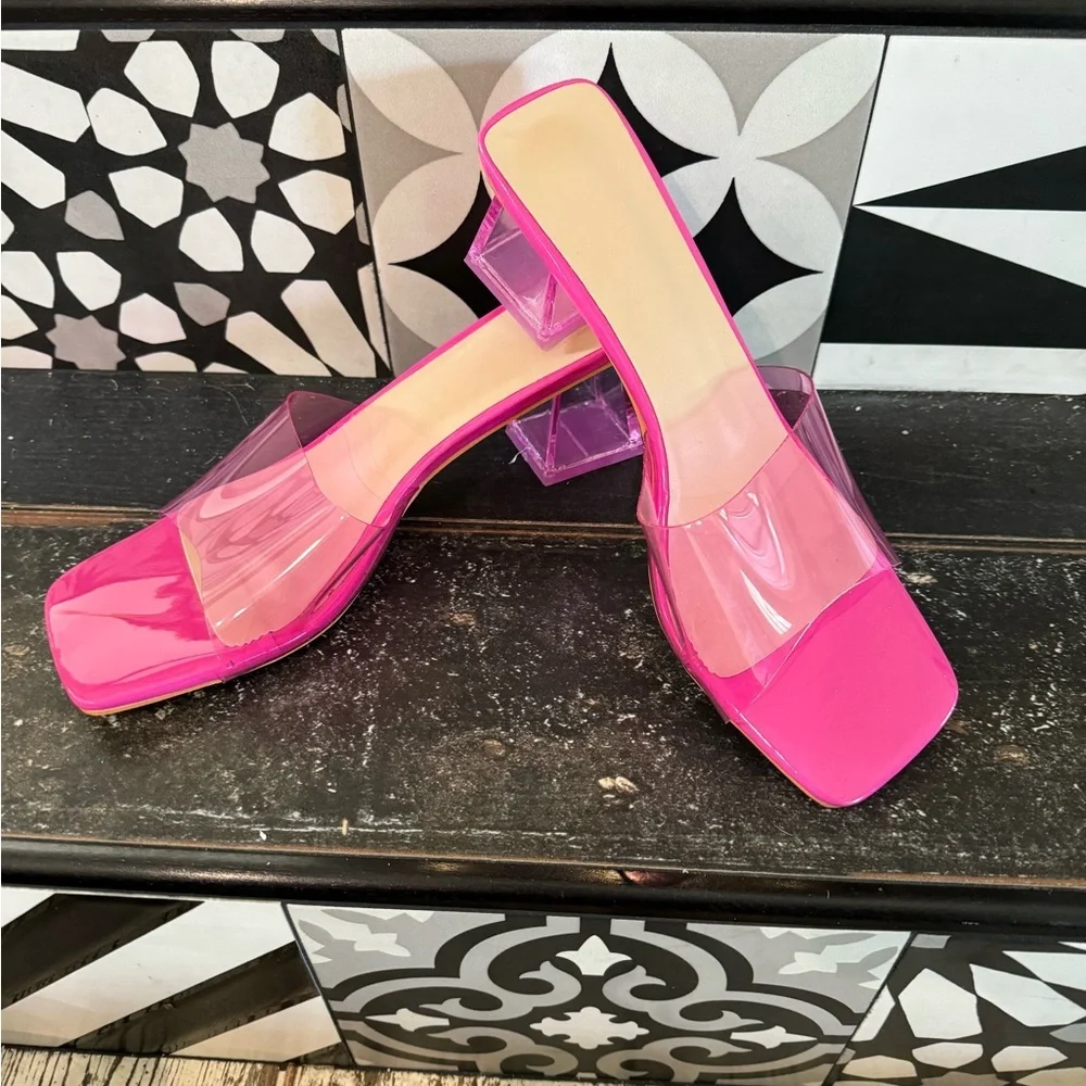 NWOT pink plastic midi square heels! 🩷FUN & FABULOUS 🩷see pic for more info!
